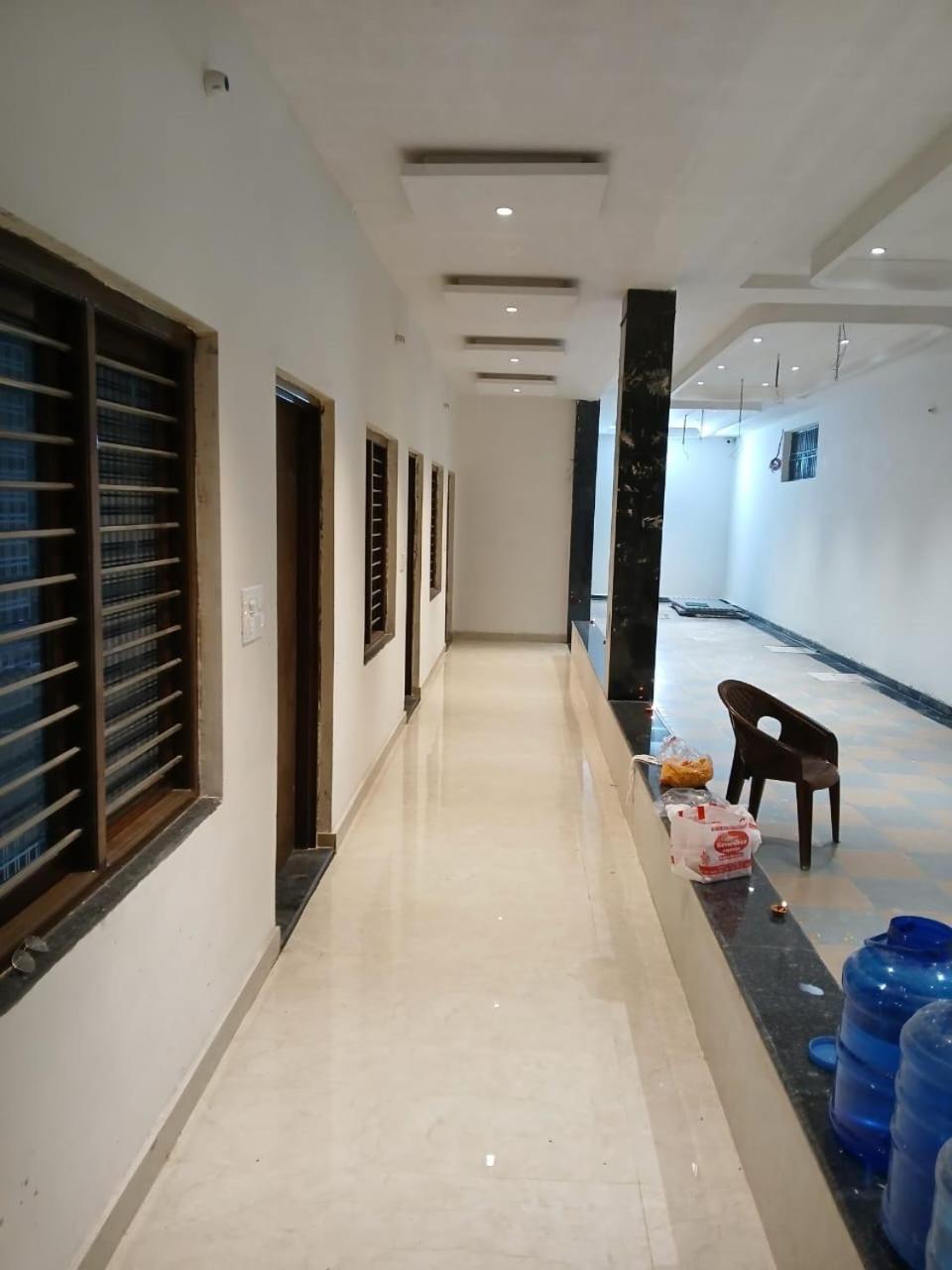 Hotel Jaipur In, Jatipura Parikrama Marg Near Mukharvind Temple Govardhan Ngoại thất bức ảnh