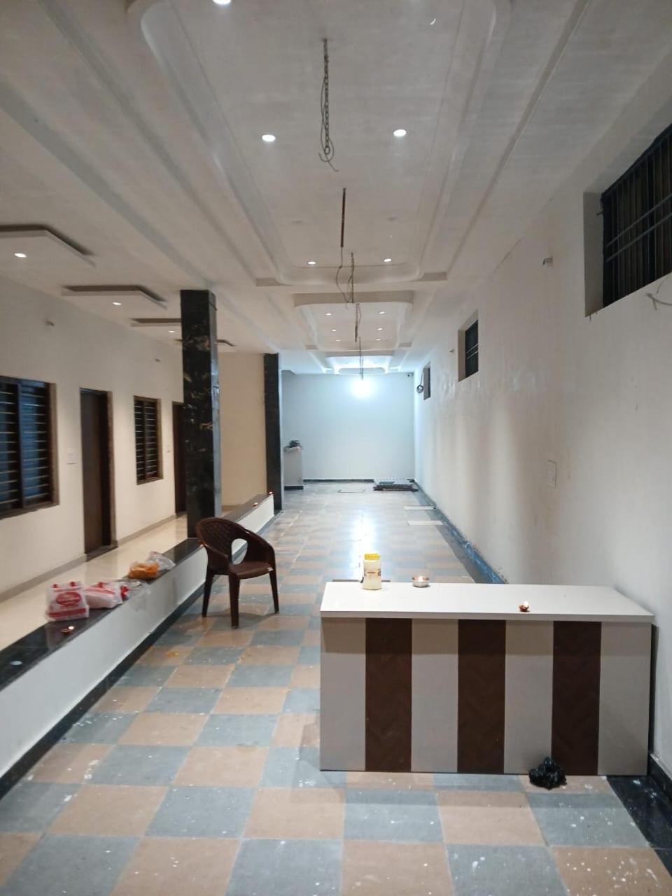 Hotel Jaipur In, Jatipura Parikrama Marg Near Mukharvind Temple Govardhan Ngoại thất bức ảnh